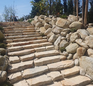 Prírodný štiepaný vápenec Marina MAXI, hr. 14-16 cm