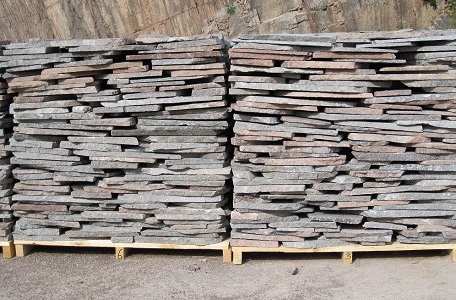 Prírodný porfýr Grigio Rosa, nepravidelné tvary, hr. 1-3 cm