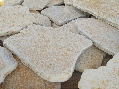 Prírodný štiepaný vápenec Marina, povrch ANTIK, hr. 2-3 cm