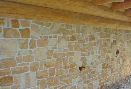 Prírodný štiepaný pieskovec Lara - hr. 3 cm, kyklopský  obklad