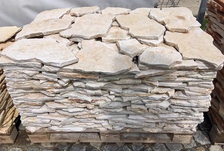 Prírodný štiepaný vápenec Marina, povrch ANTIK, hr. 2-3 cm