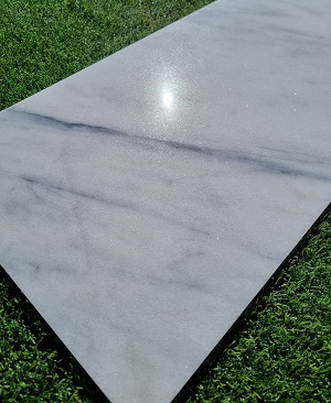 Mramor White Sedef 61x30,5x1 cm