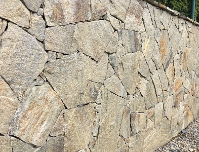 Prírodný kameň Rula Gold Brown, hr. 1-3 cm, nepravidelné tvary