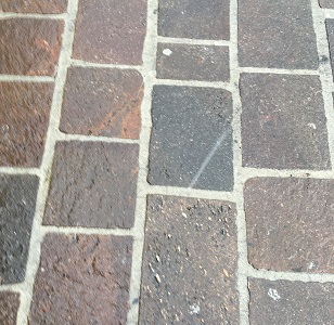 Prírodný porfýr Grigio Rosa, pravidelné tvary, hr. 3-5 cm I.