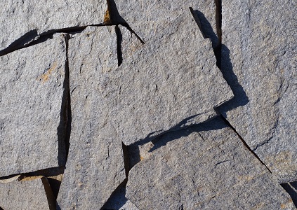 Prírodný kameň Rula Gold Brown, hr. 1-3 cm, nepravidelné tvary