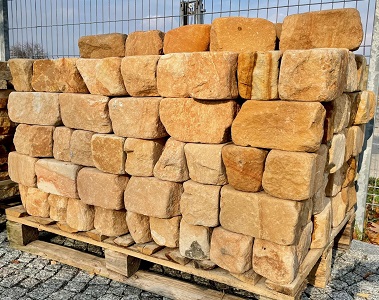 Prírodný štiepaný pieskovec Lara - murovacie bloky